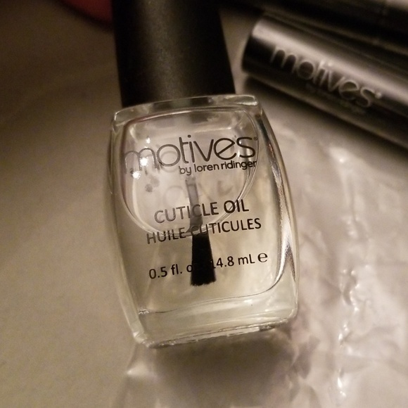 Motives Makeup kit *CLEAROUT* - Picture 7 of 7